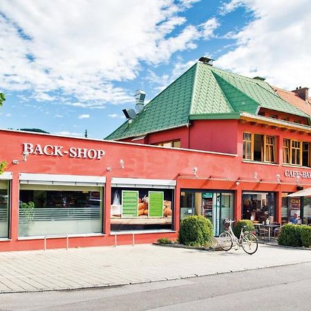 Bed and Breakfast Cafe Lounge Traisen Екстер'єр фото